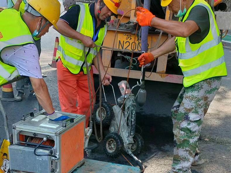 �Ͼ��ܵ���ͨ��̽